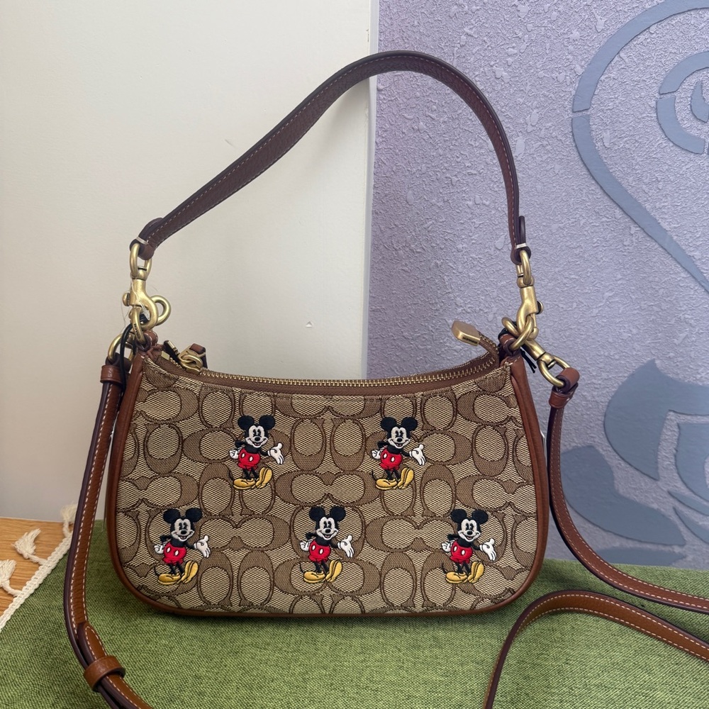 coach Disney X Coach Teri Shoulder Bag With Mickey Mouse Print cm196